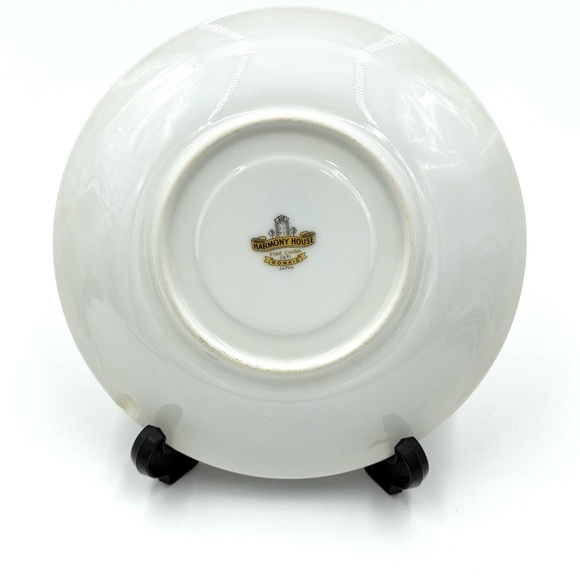 Harmony House Romaic Japan (3671) Elegant White and Silver Saucers (5) - Picture 7 of 10